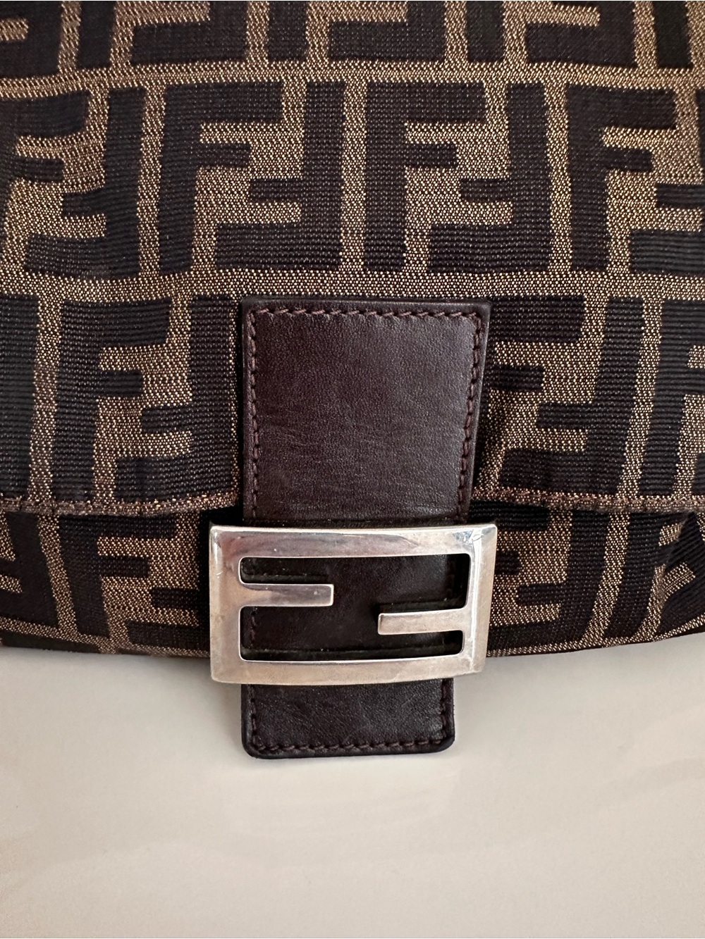 Fendi Black and Brown FF Logo Shoulder Bag - Picture 10 of 15